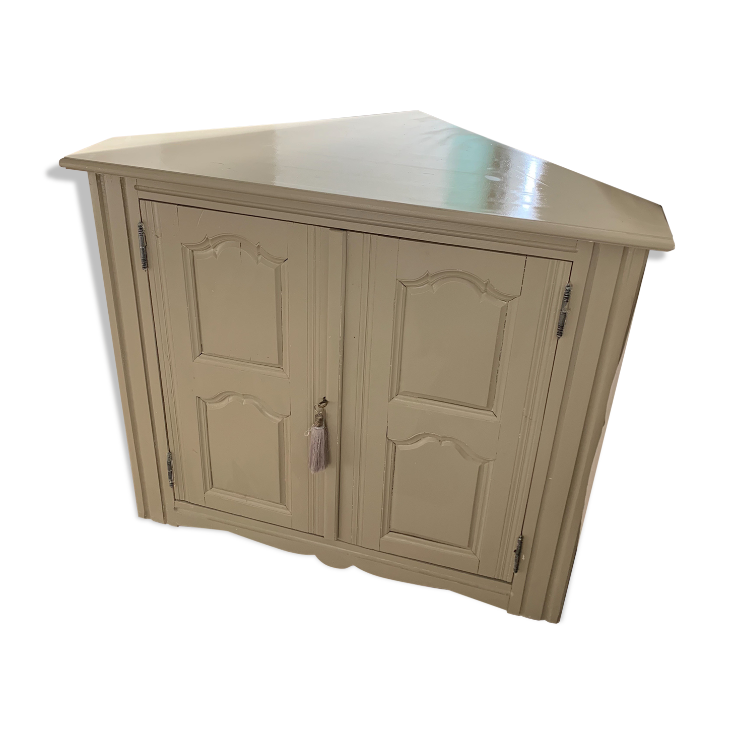 Old painted notch