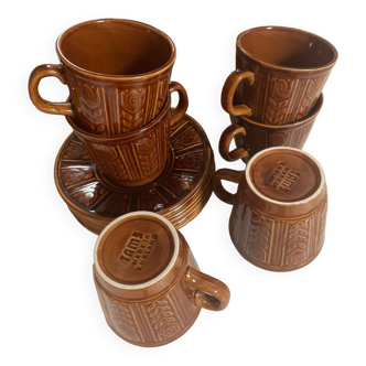 Brown cups 70' Tams