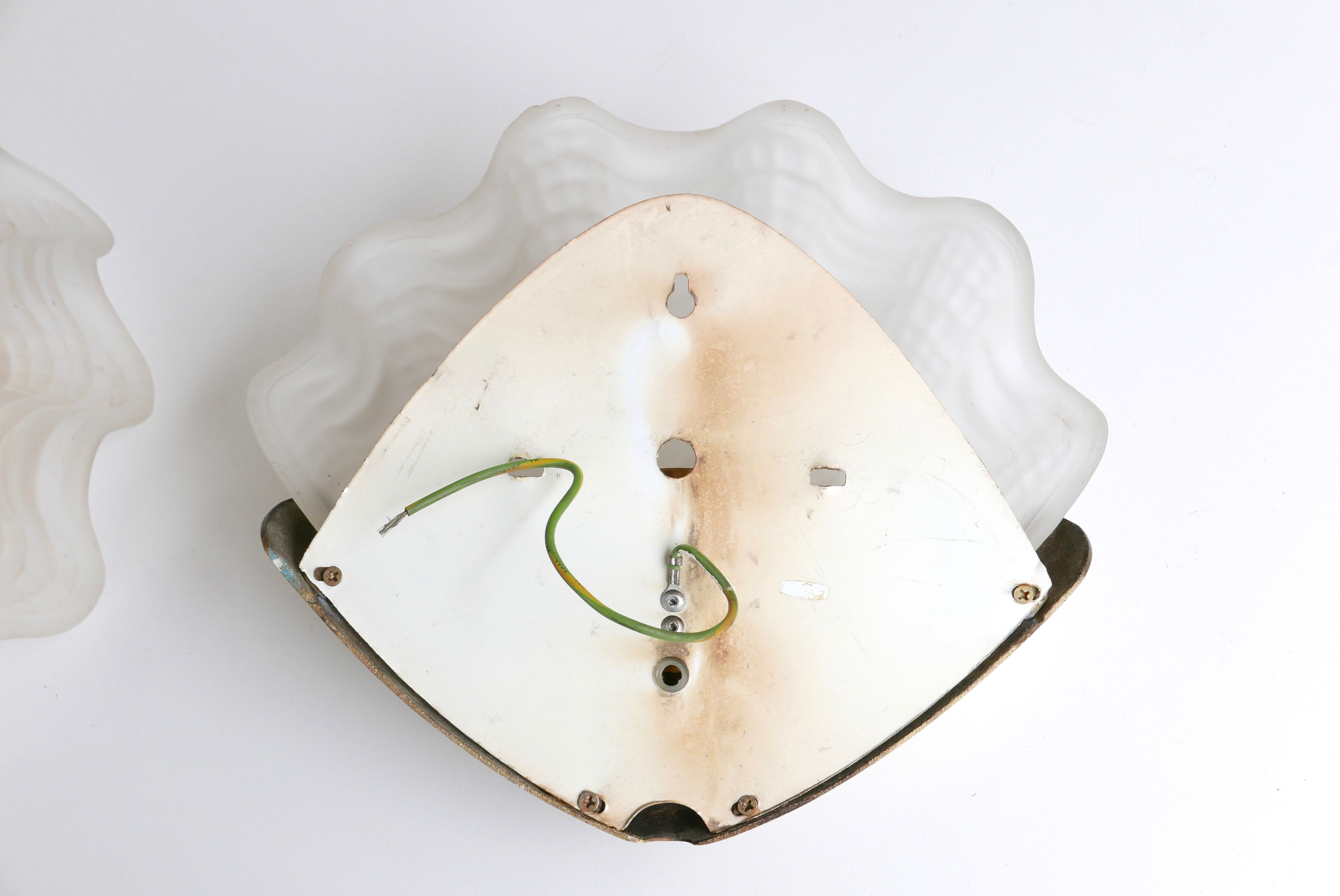 Pair of glass and brass sconces shell, 70 years