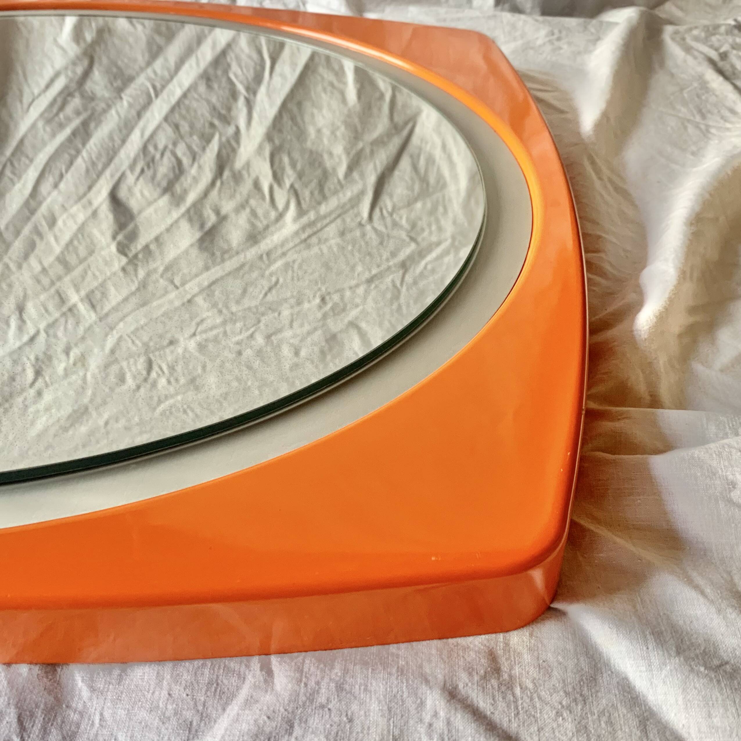 Space Age mirror in orange plastic Thema - made in Italy - 60 cm