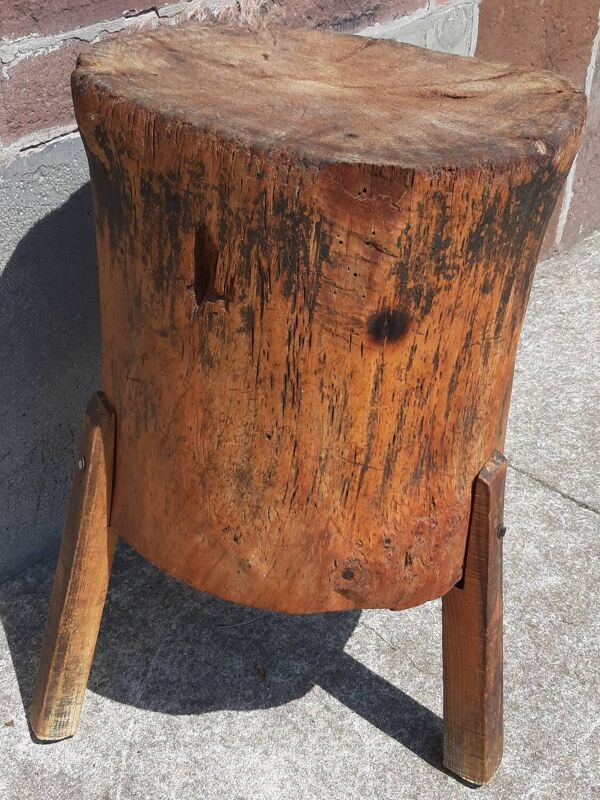 Table ou billot de boucher ancien tripode.