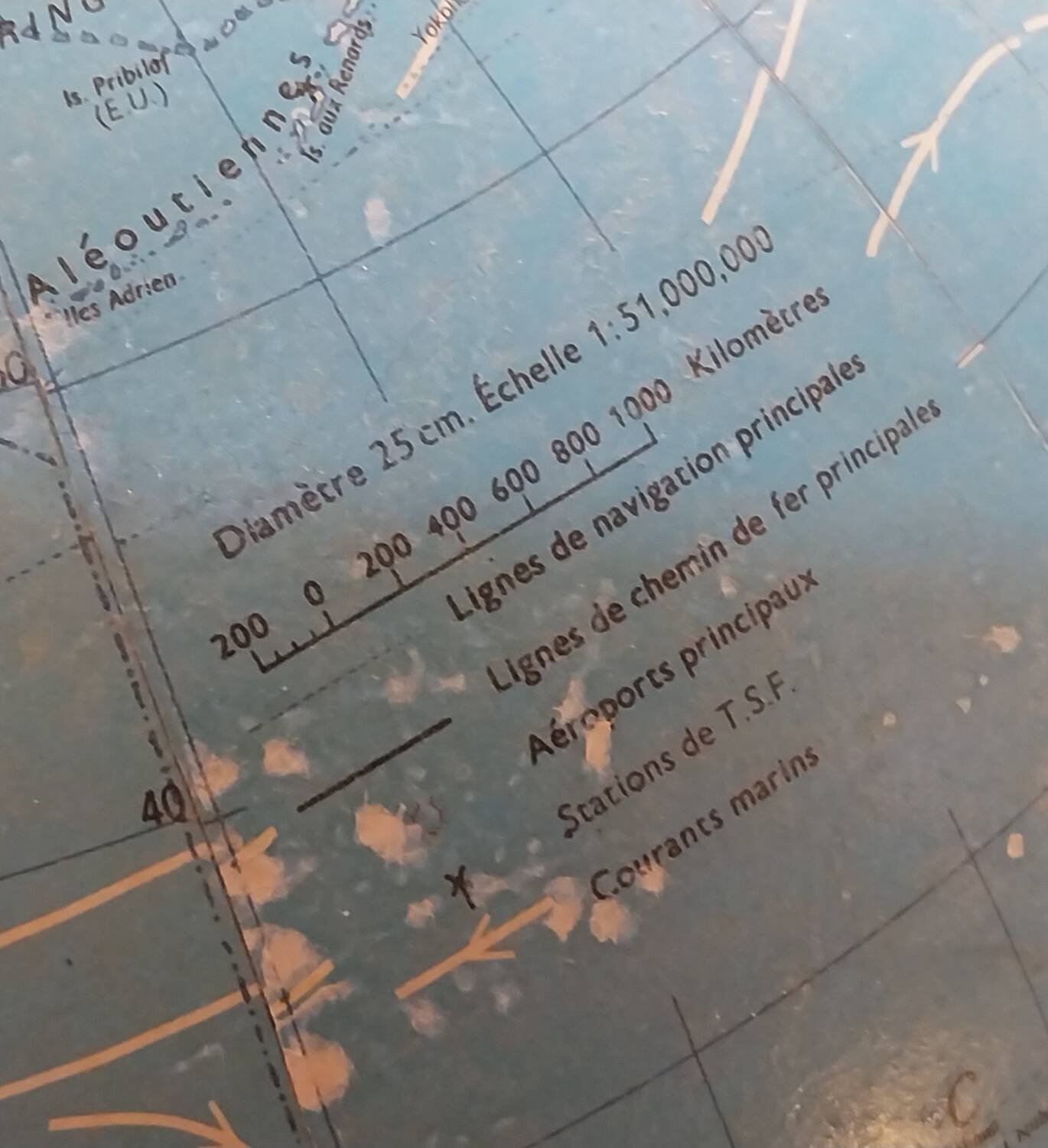 Globe terrestre en verre Taride 1974