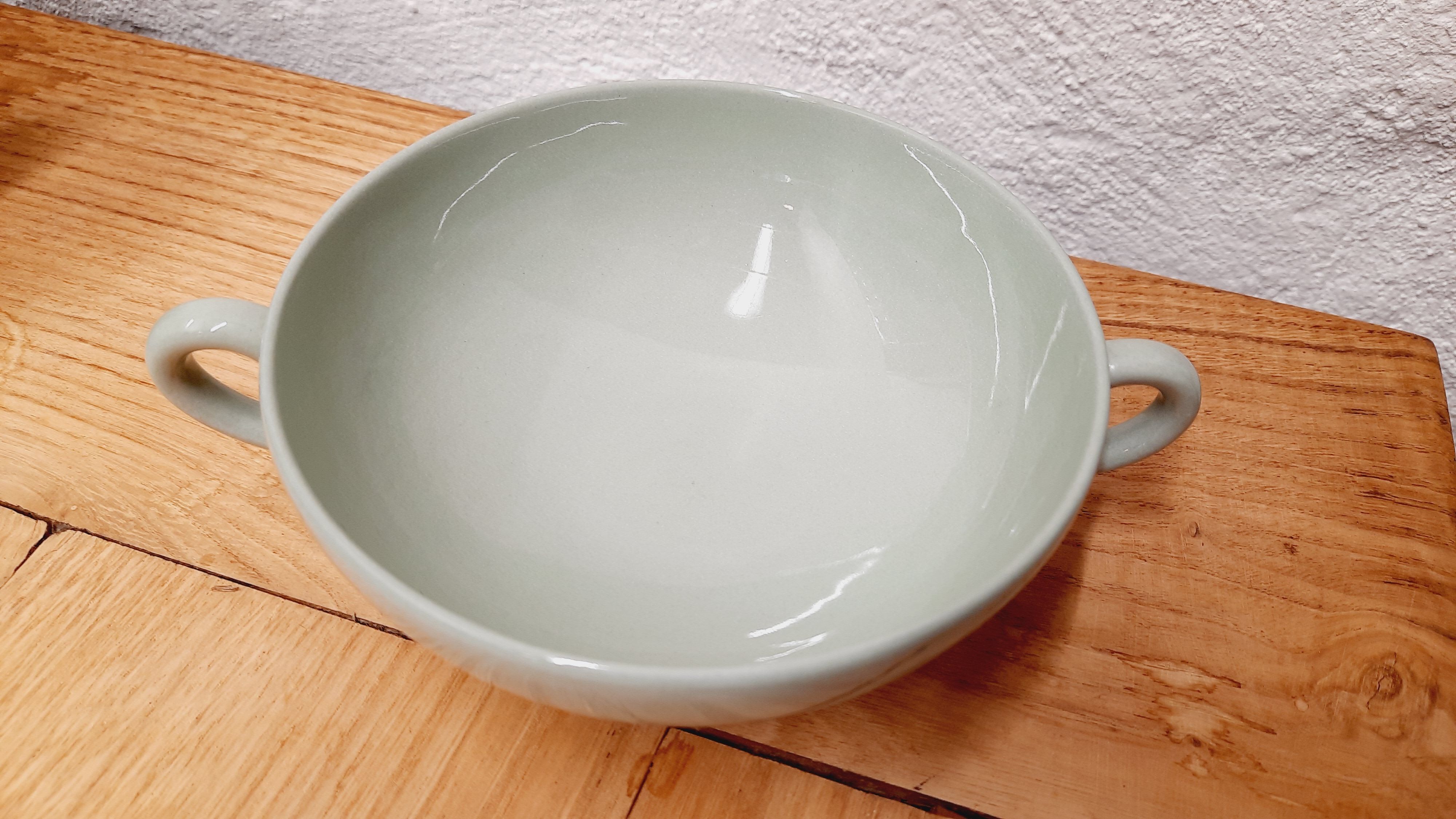 6 bowls of Wedgewood Celadon broths