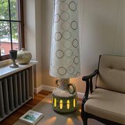 Lampe sur pied vintage en céramique avec base éclairée