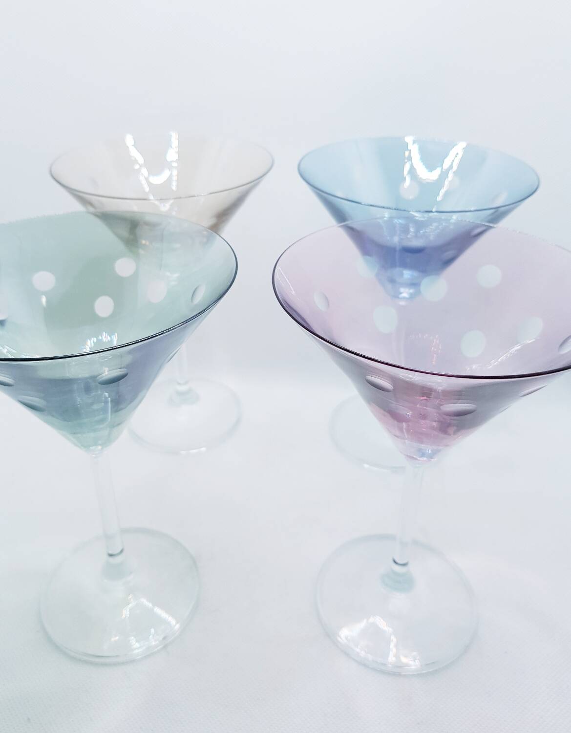 Verres à martini à pois