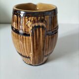 Pichet en barbotine tonneau, années 50