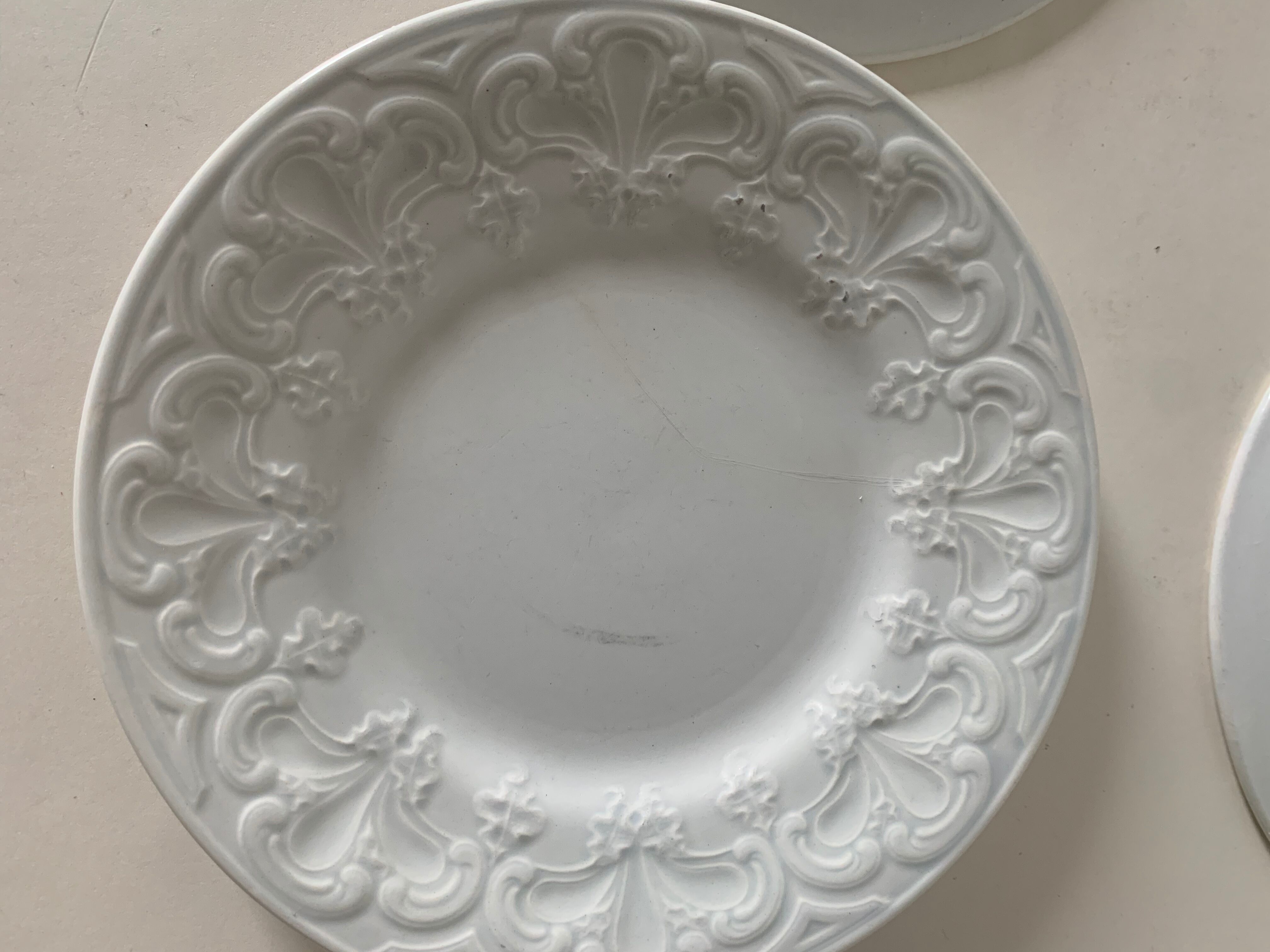 Creil and Montereau dessert plates