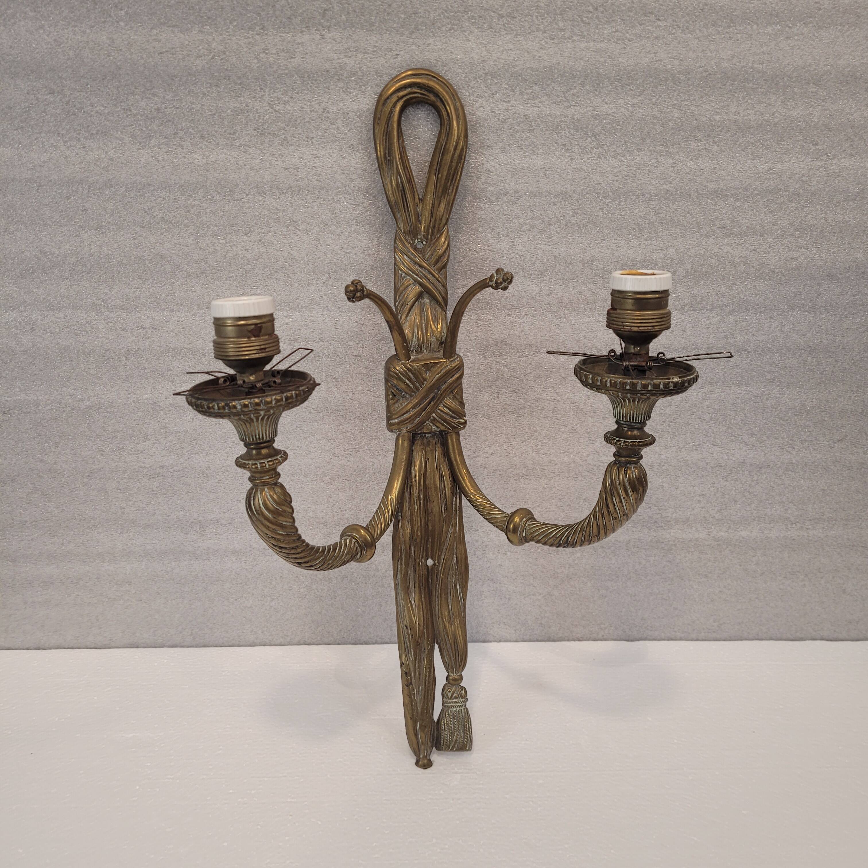 Applique en bronze style Louis XVI, France vers 1900