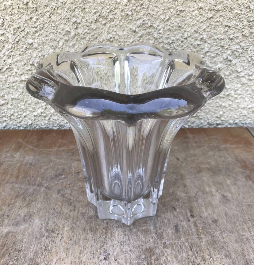 Vintage 1970s Crystal Molded Flower Vase