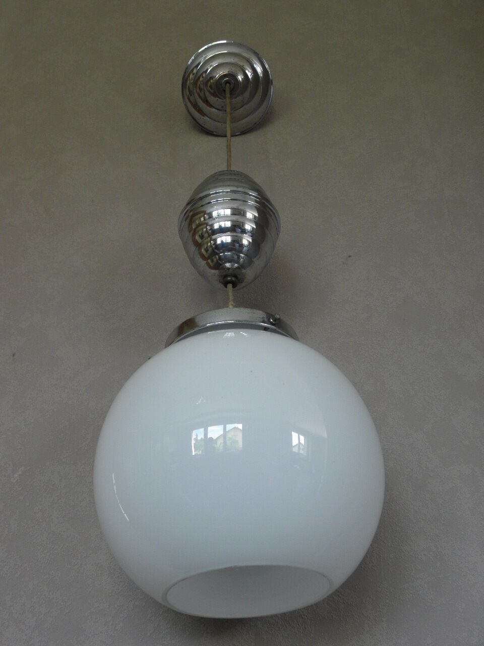 Suspension chrome and opaline