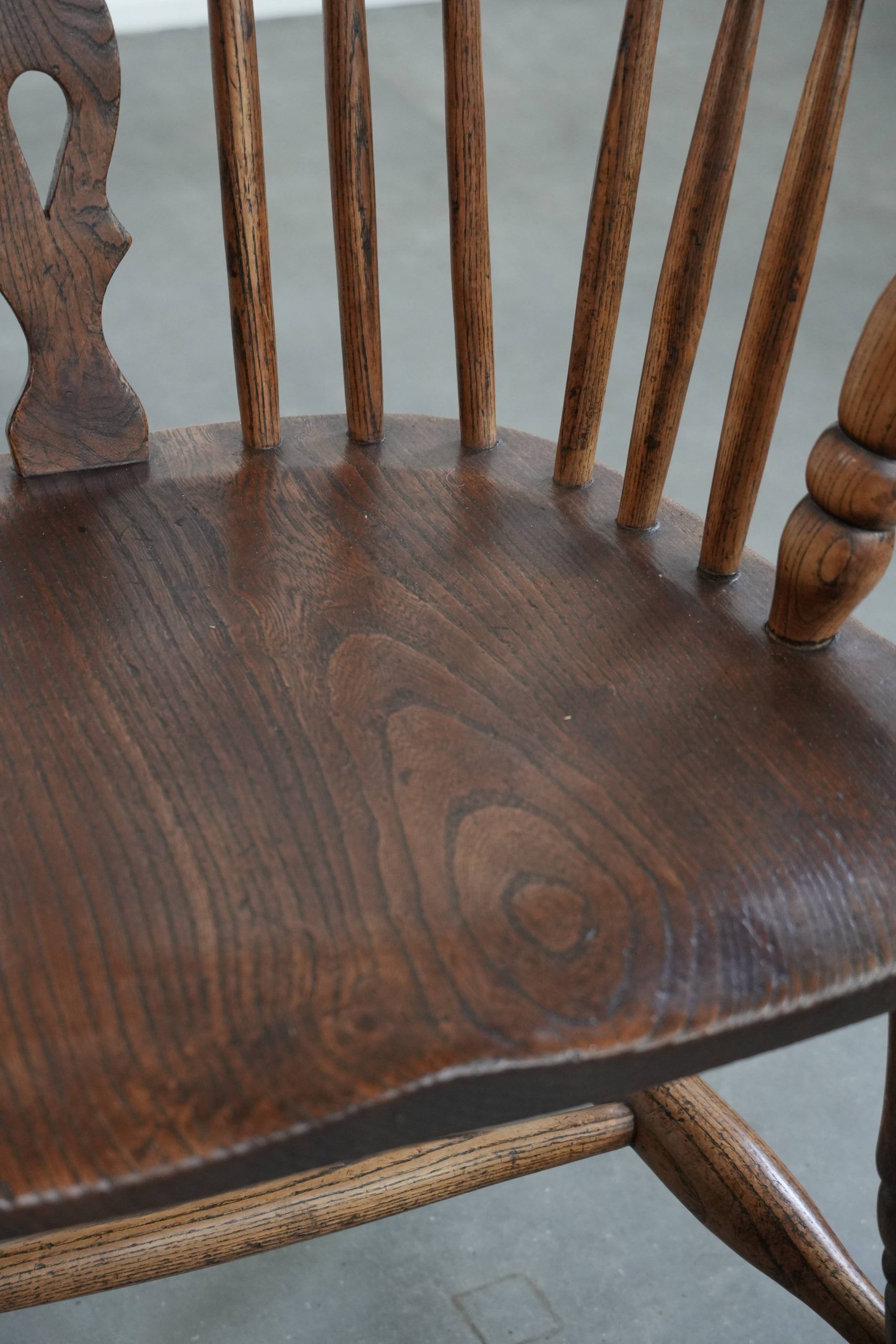 Antique English lowback Windsor chair with beautiful patina