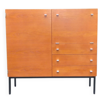 Sideboard Pierre Guariche Meurop modèle 1293 en Teck