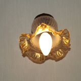 French vintage wall lamp in brass with a glass shade featuring frills and patterns 5524.