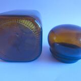 Brown apothecary pot