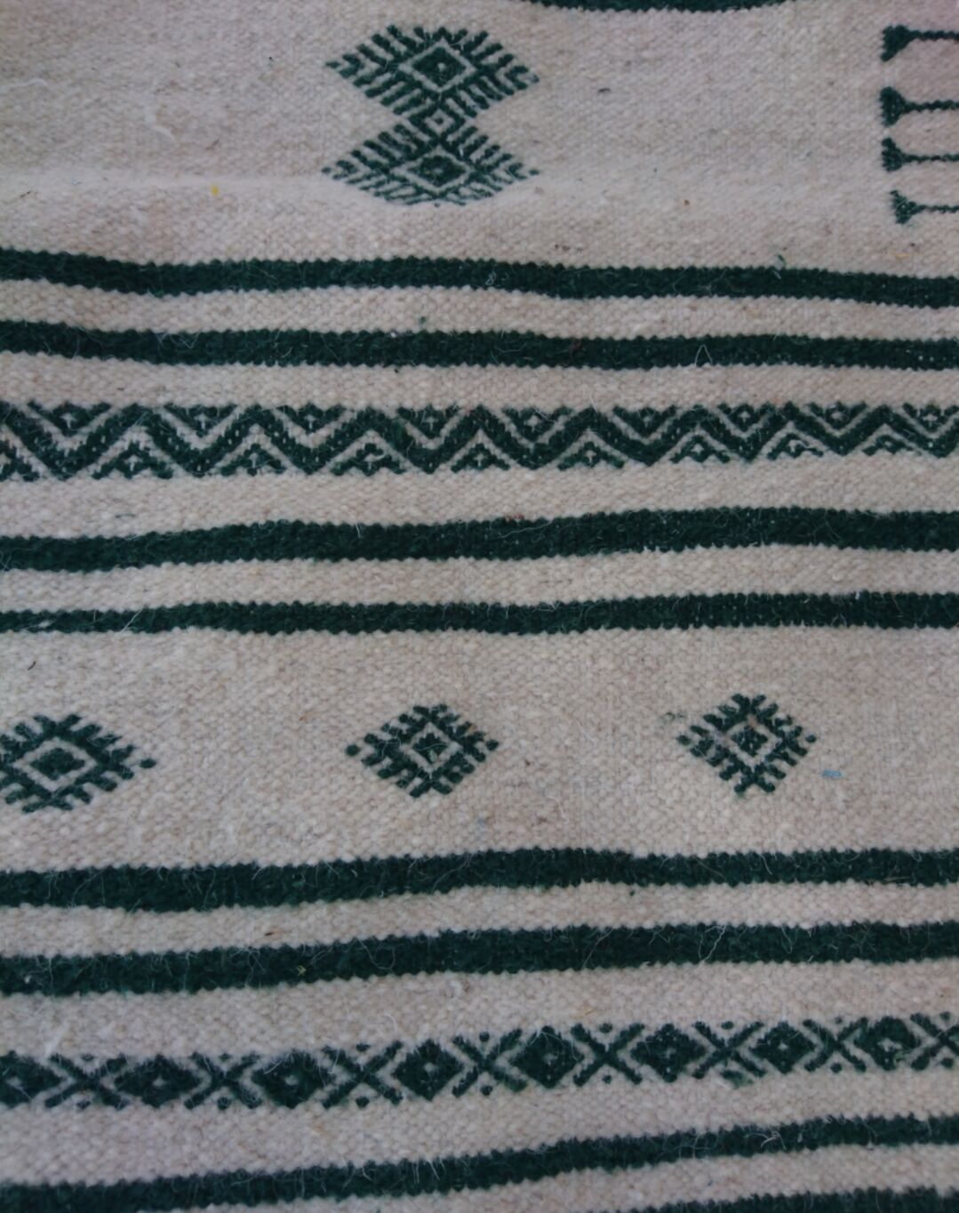 Kilim white and green handmade woollen carpet