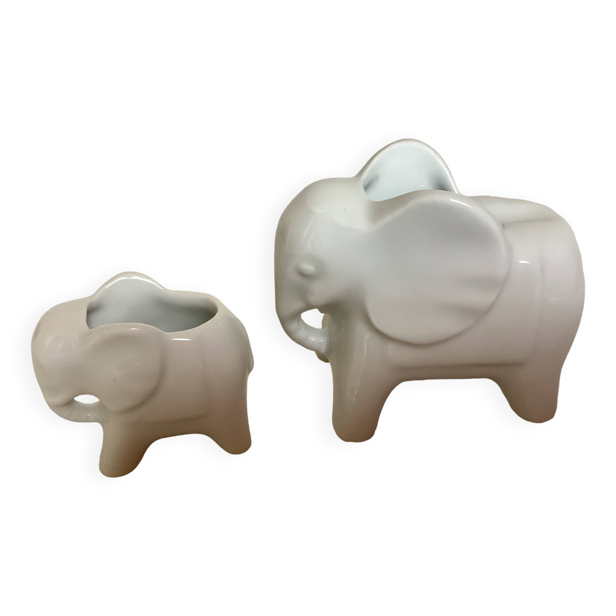 Zoomorphic elephant ashtrays