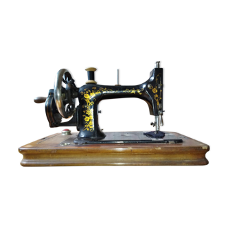 Machine sewing manual and Original portable, Victoria from 1894