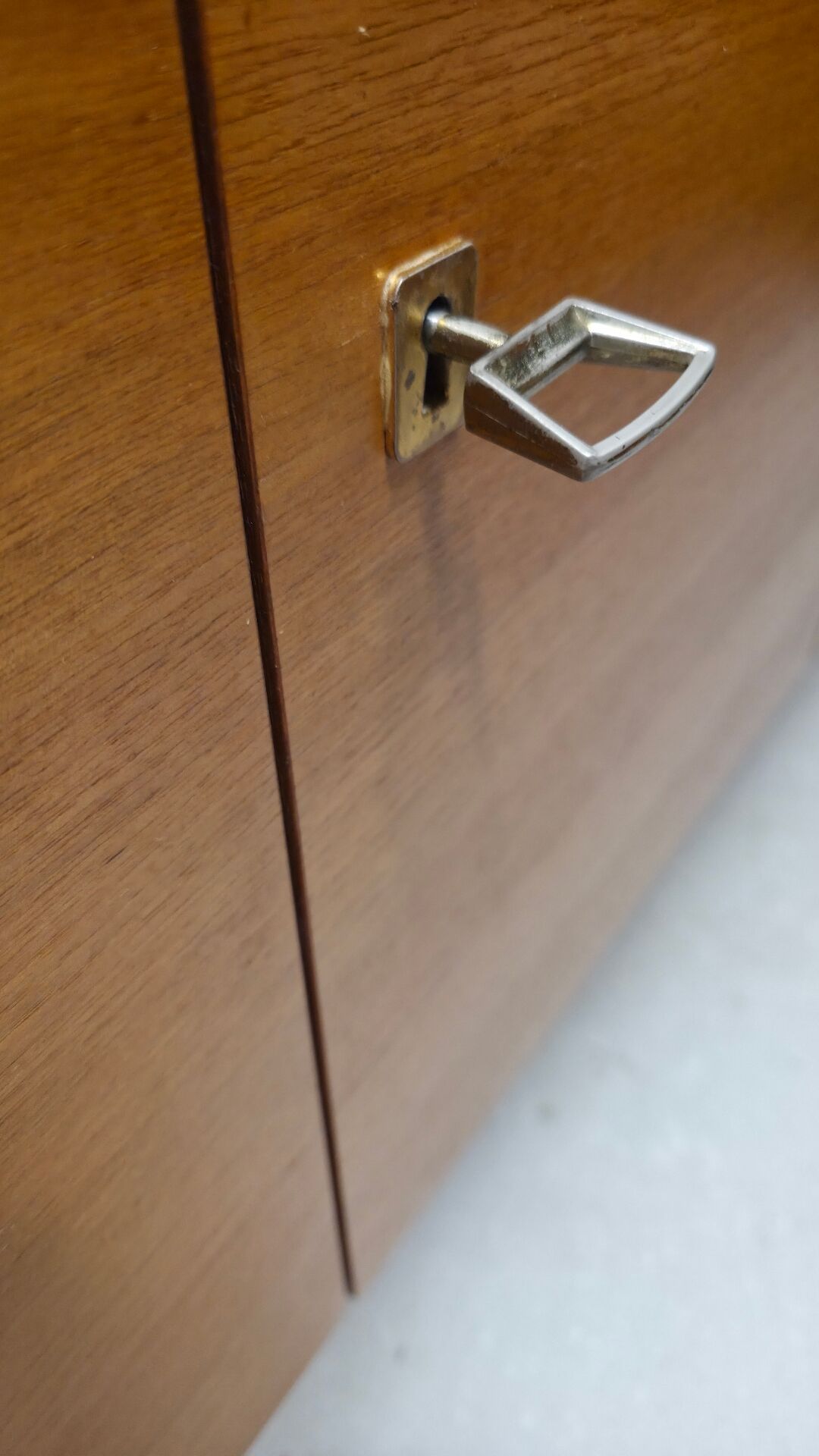 Vintage enfilade in teak veneer from the 60s/70s.
