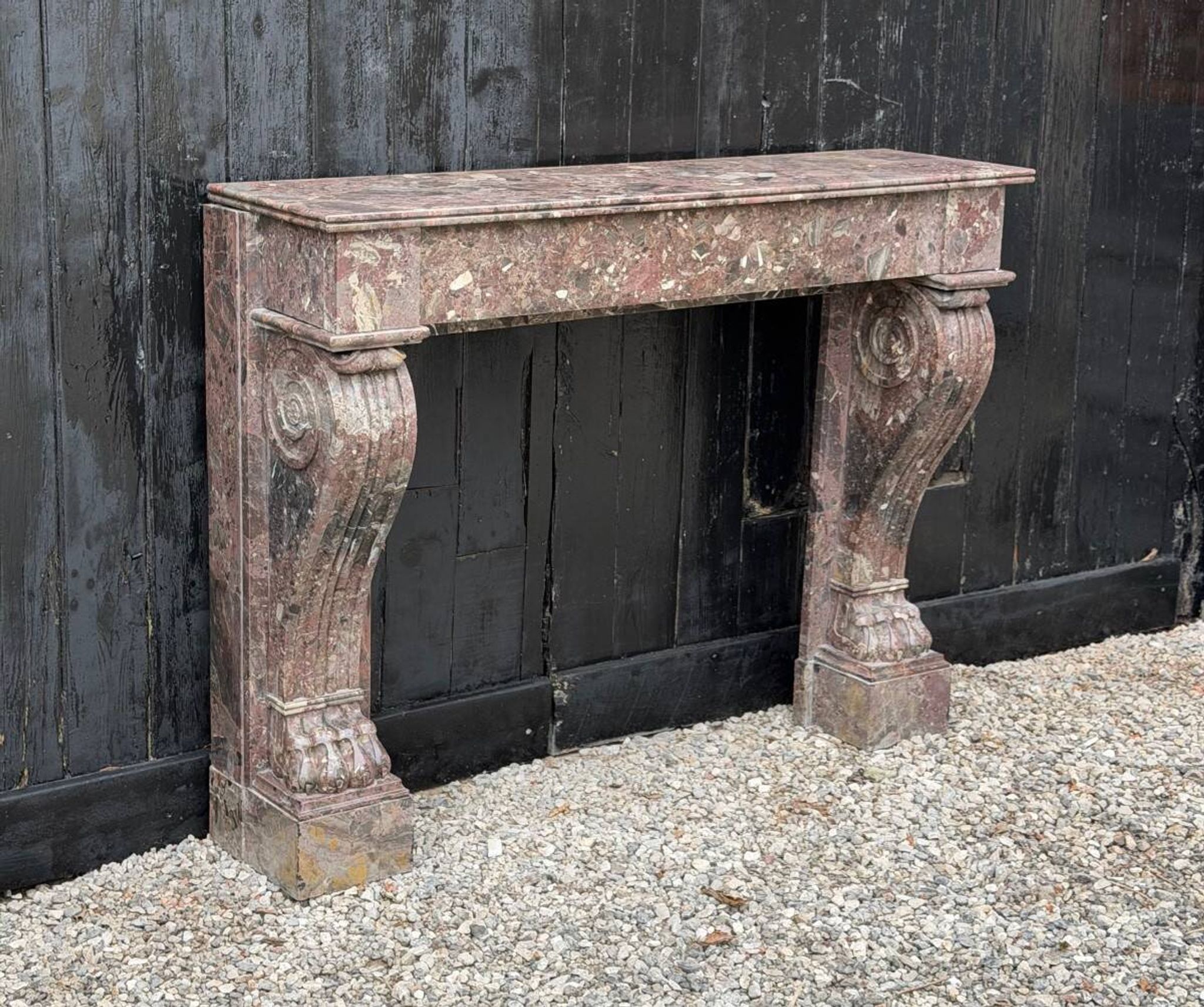 Cheminée Charles X en marbre de Waulsort, XIXème siècle
