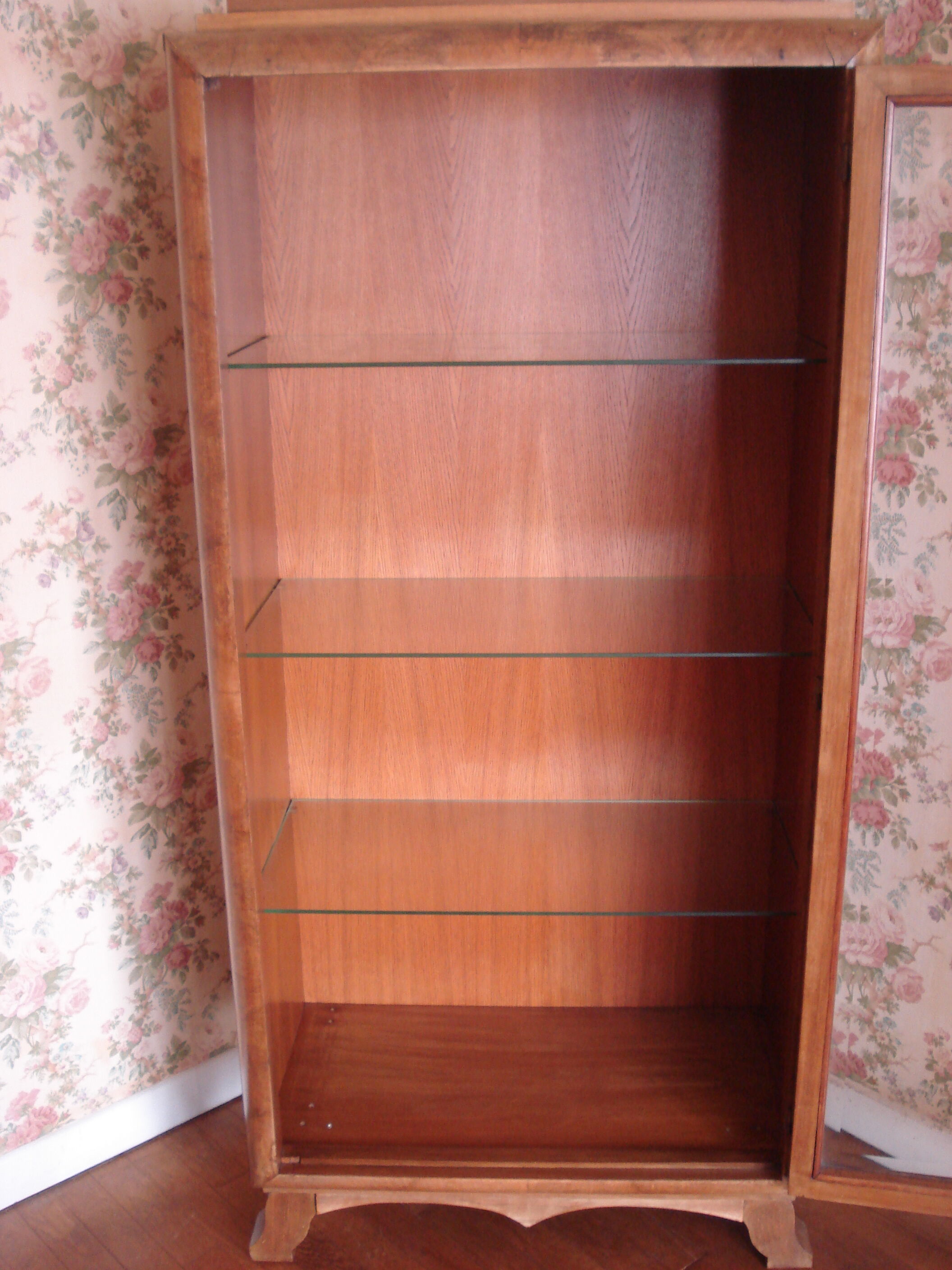 Showcase furniture / silverware