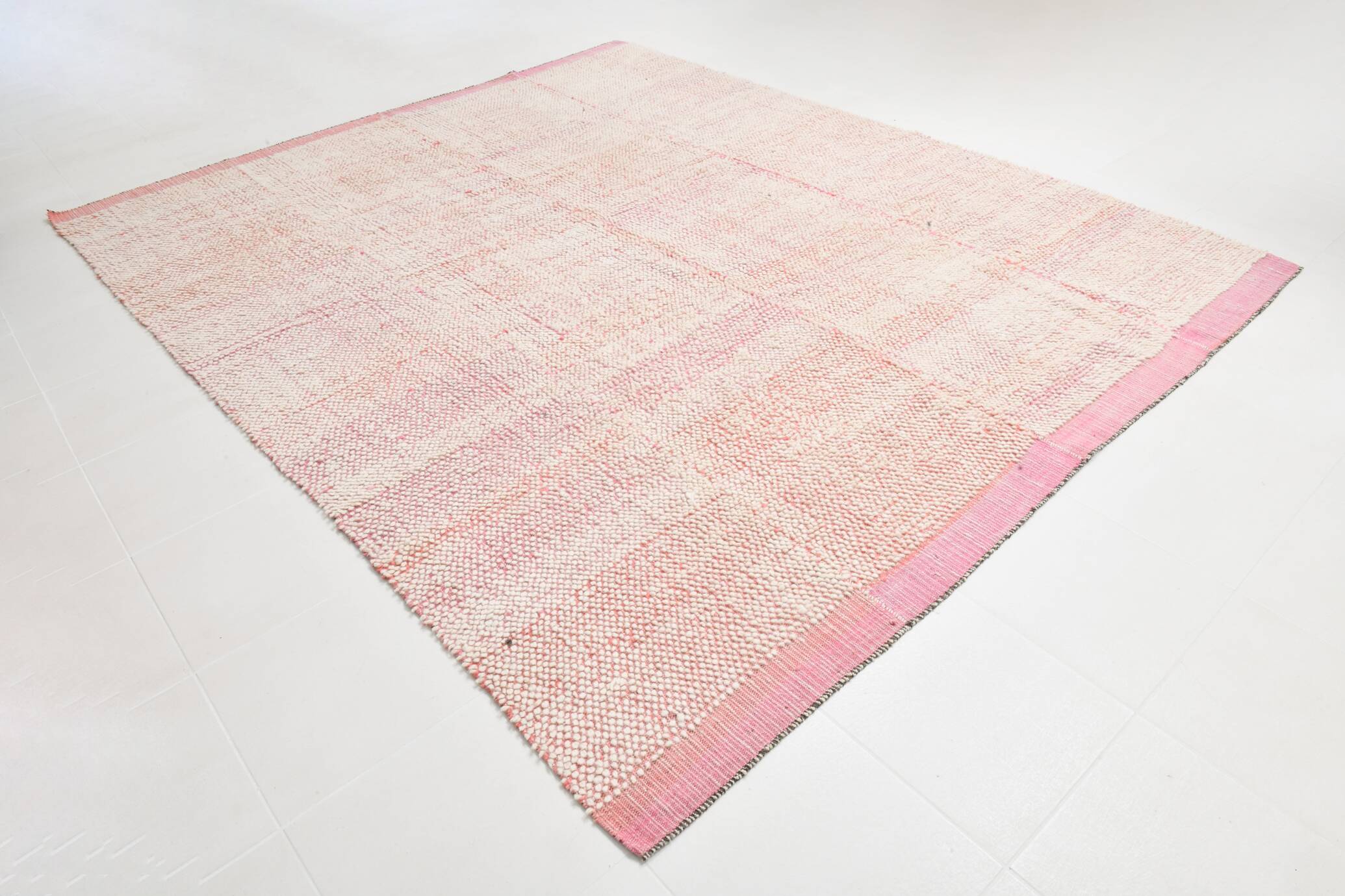 Oversize Pink Kilim Rug, 265x322Cm