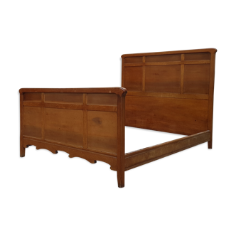 Art deco bed
