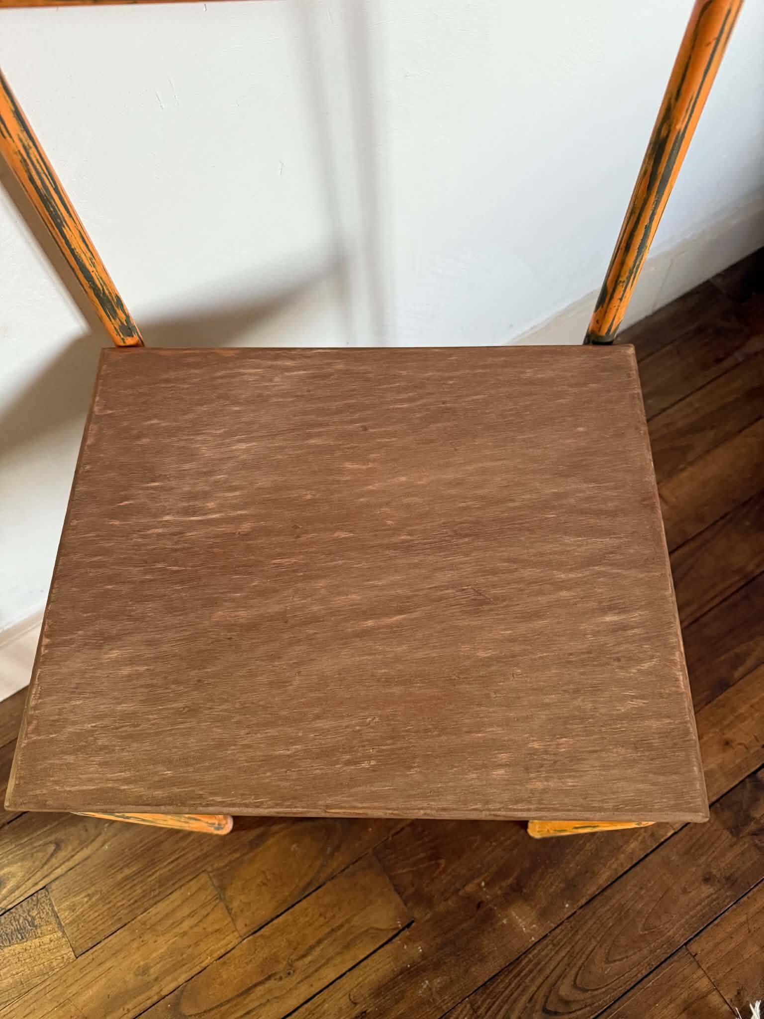 Table de chevet/ chevet d'internat en métal et bois