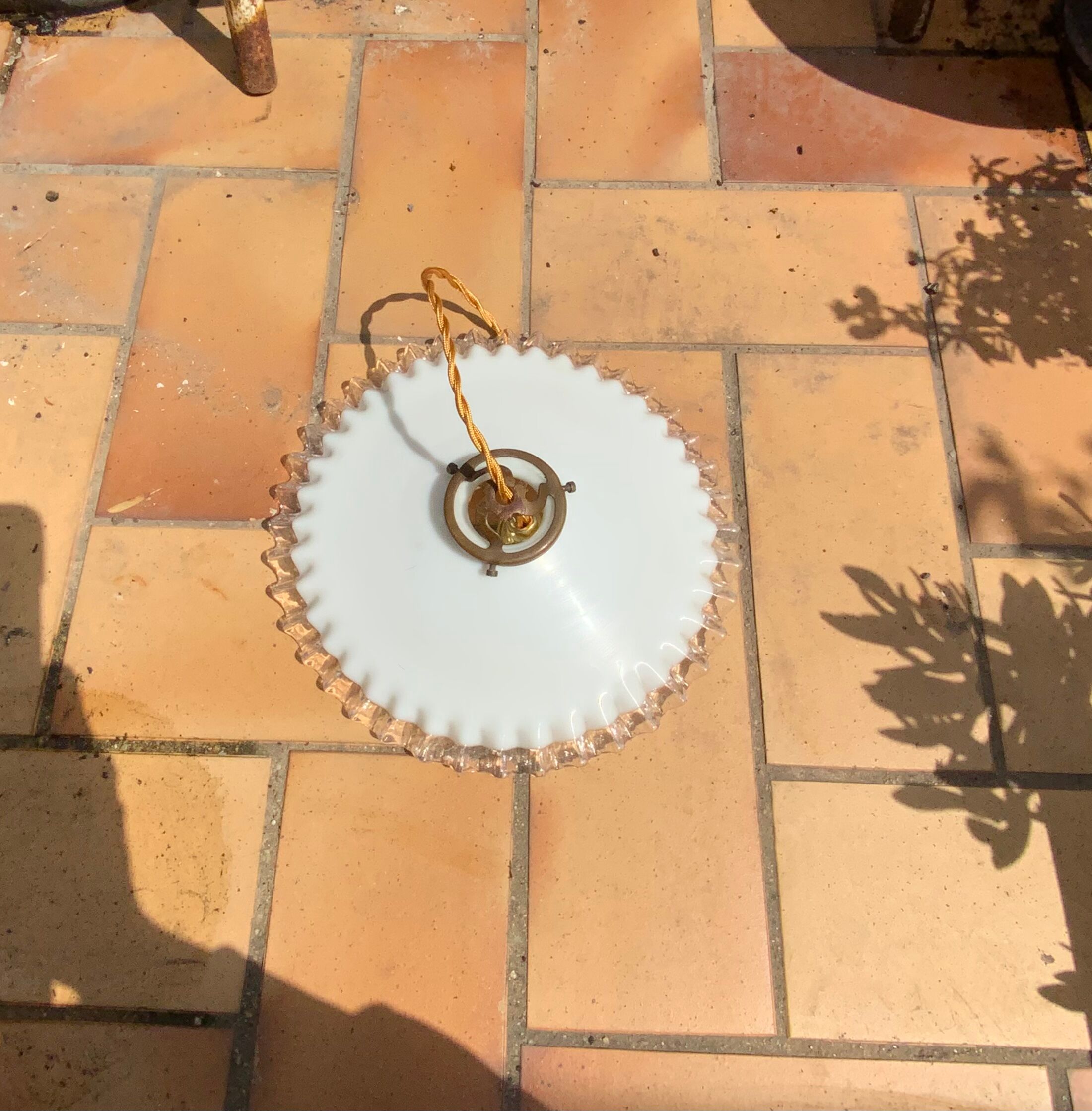 Vintage opaline suspension white wavy threads and gold socket retro firm style