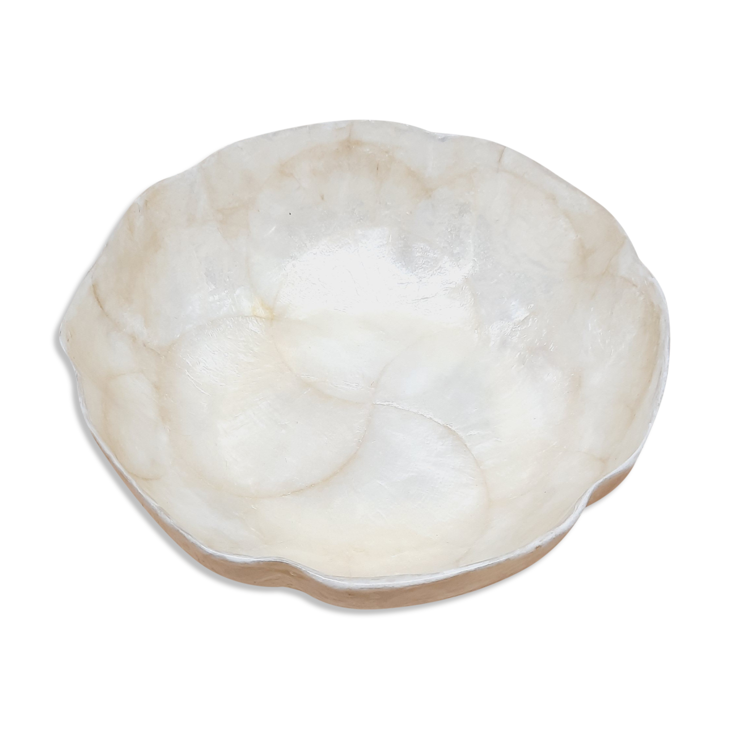 Empty mother-of-pearl pocket