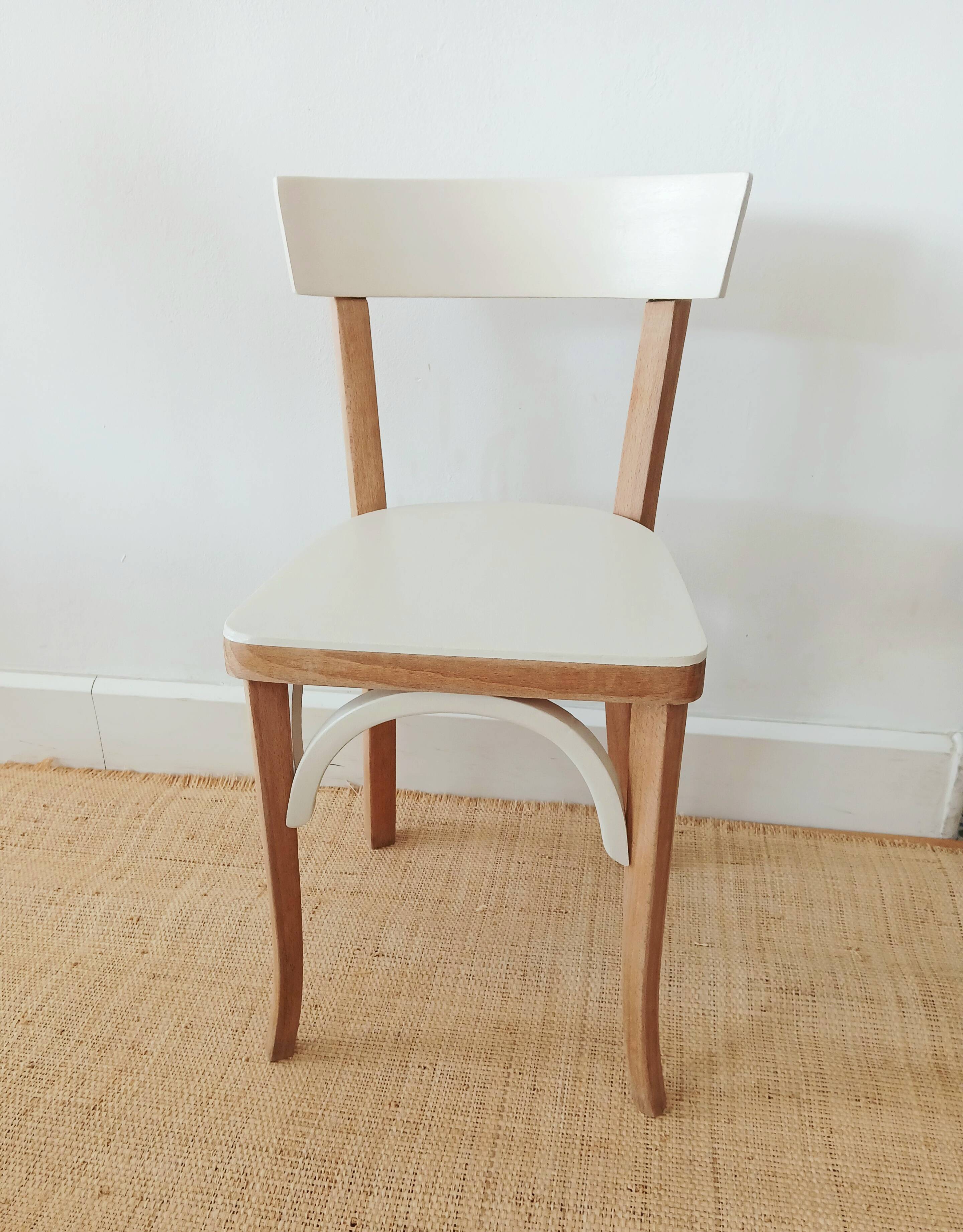 BAUMANN CHILDREN'S DESK CHAIR