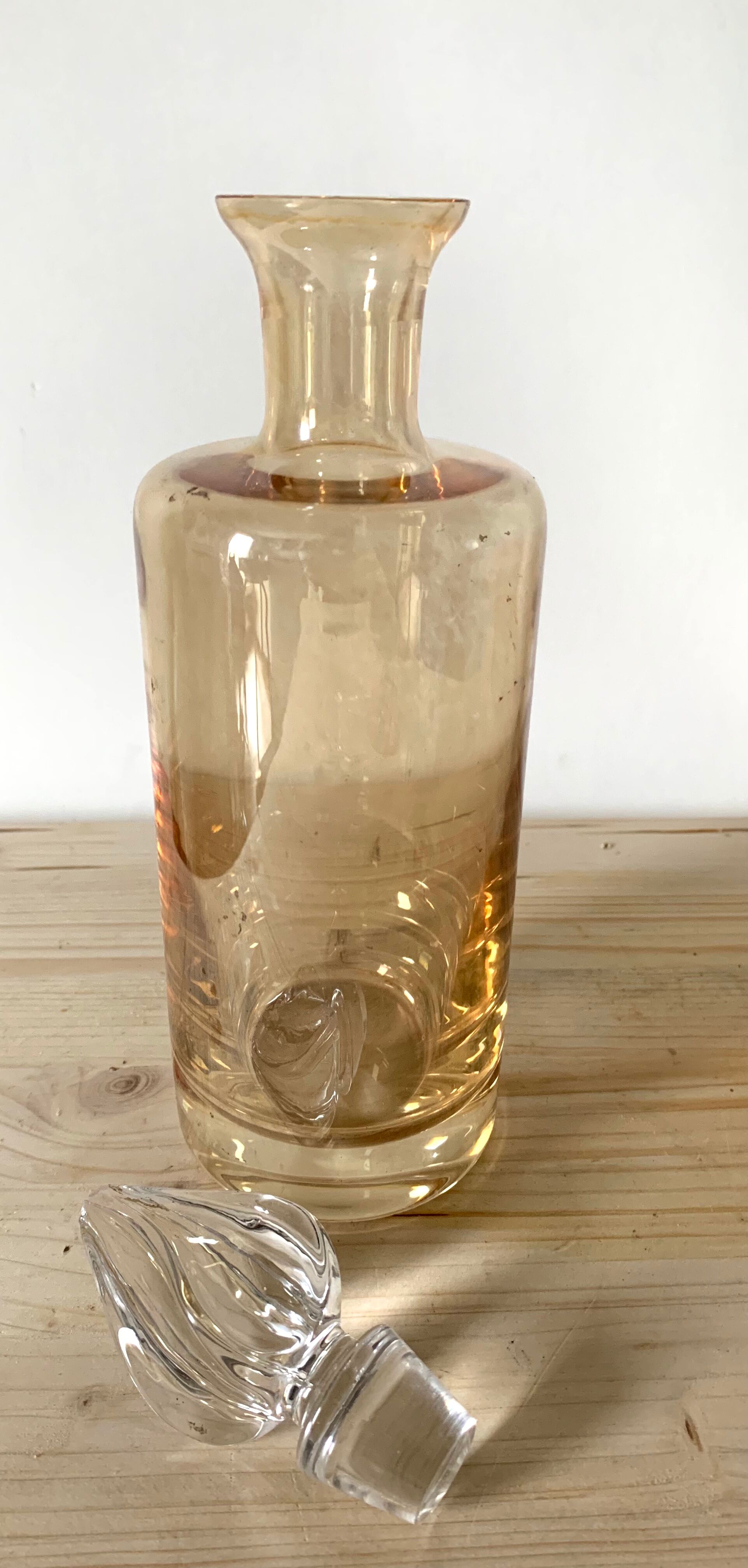 Irisee whisky decanter