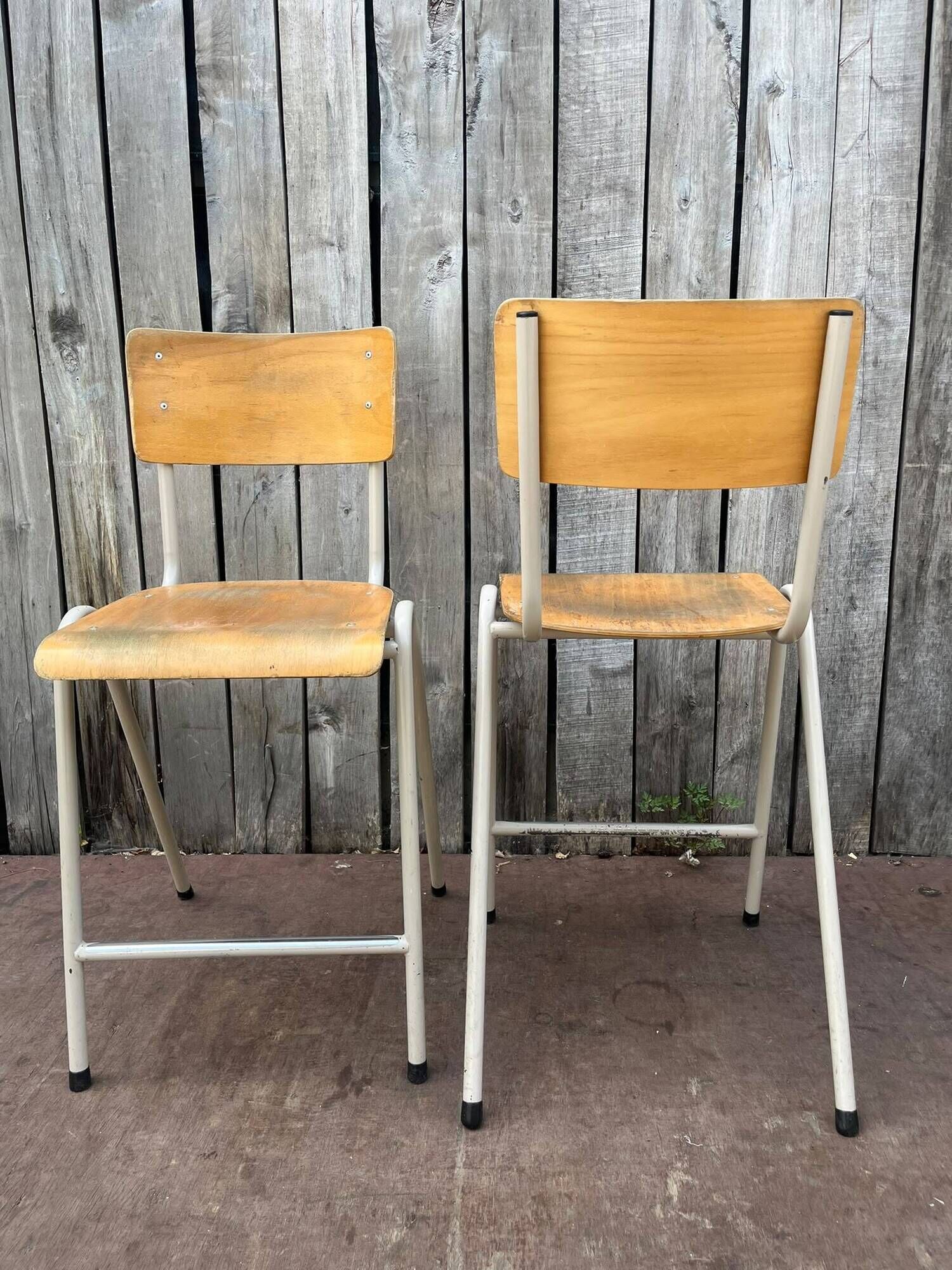 Vintage stackable high stool in beech and metal, 1960s