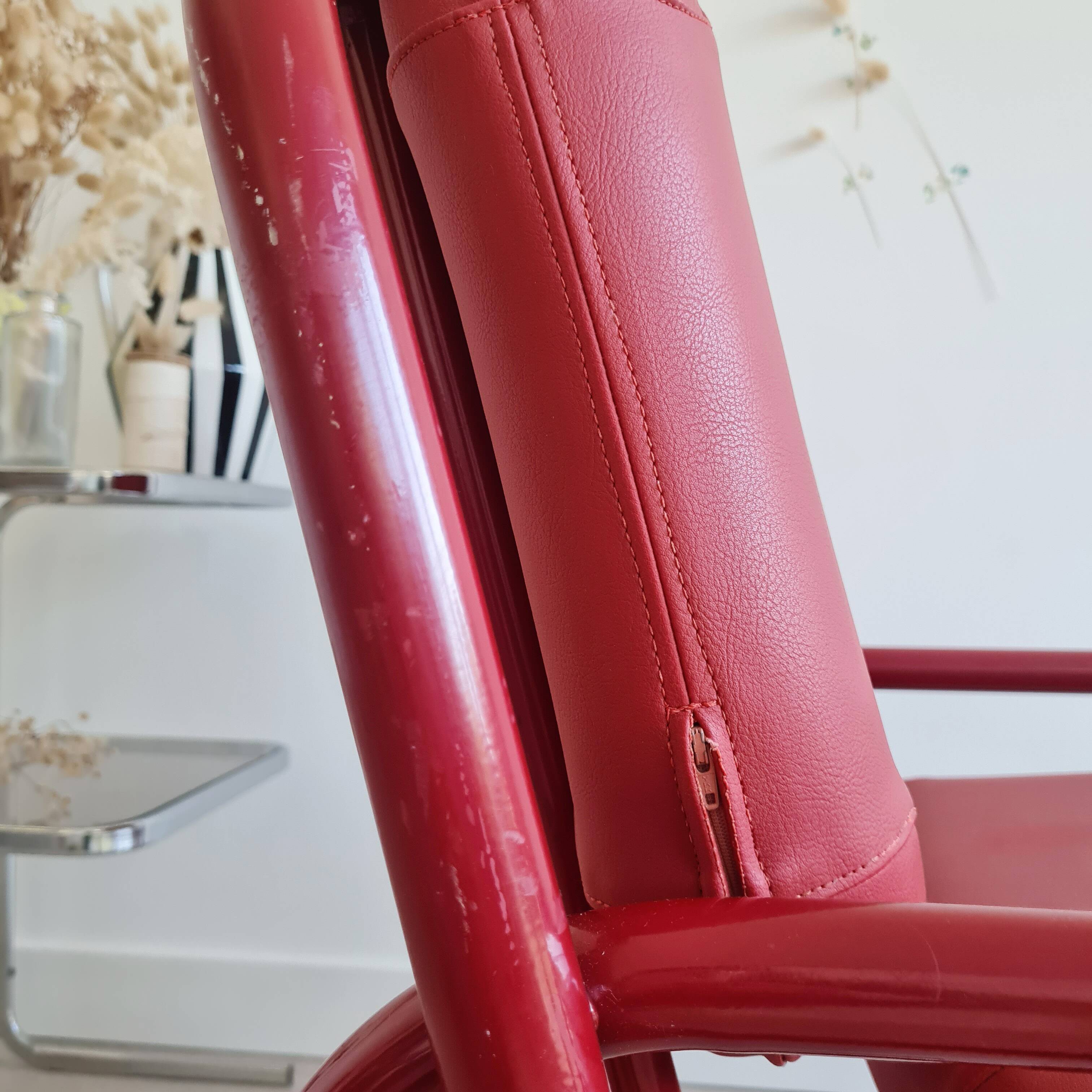 Fauteuil design italien rouge années 80