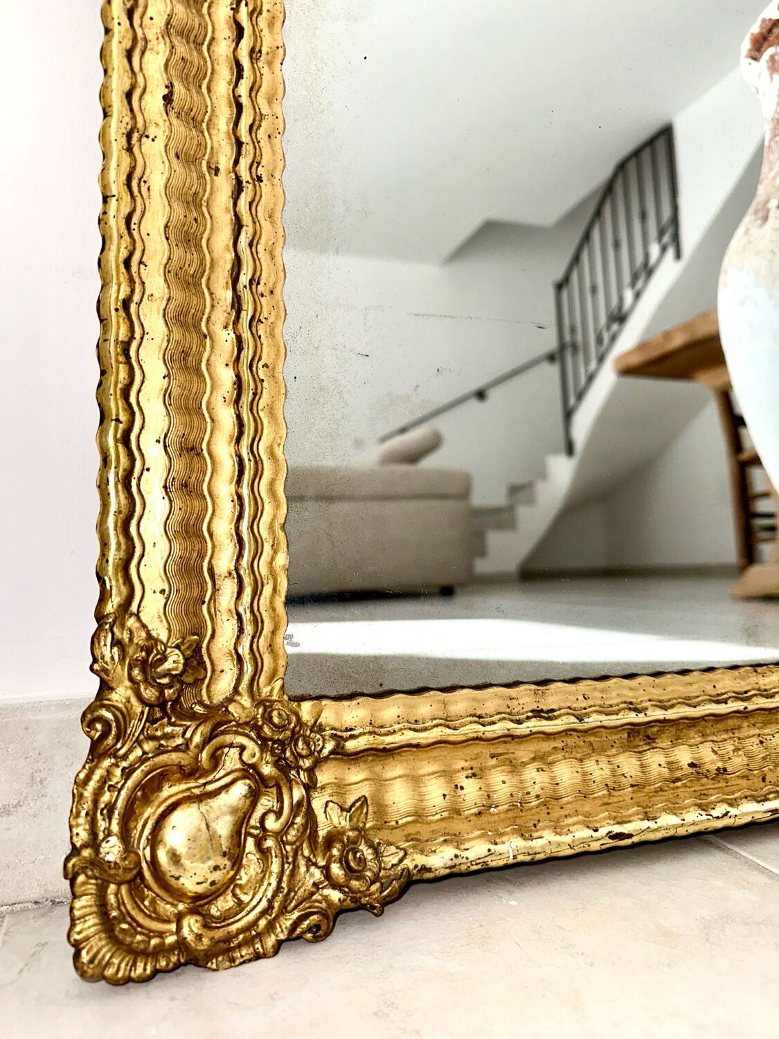Mirror from the Restoration period, antique gilded, 19th century.