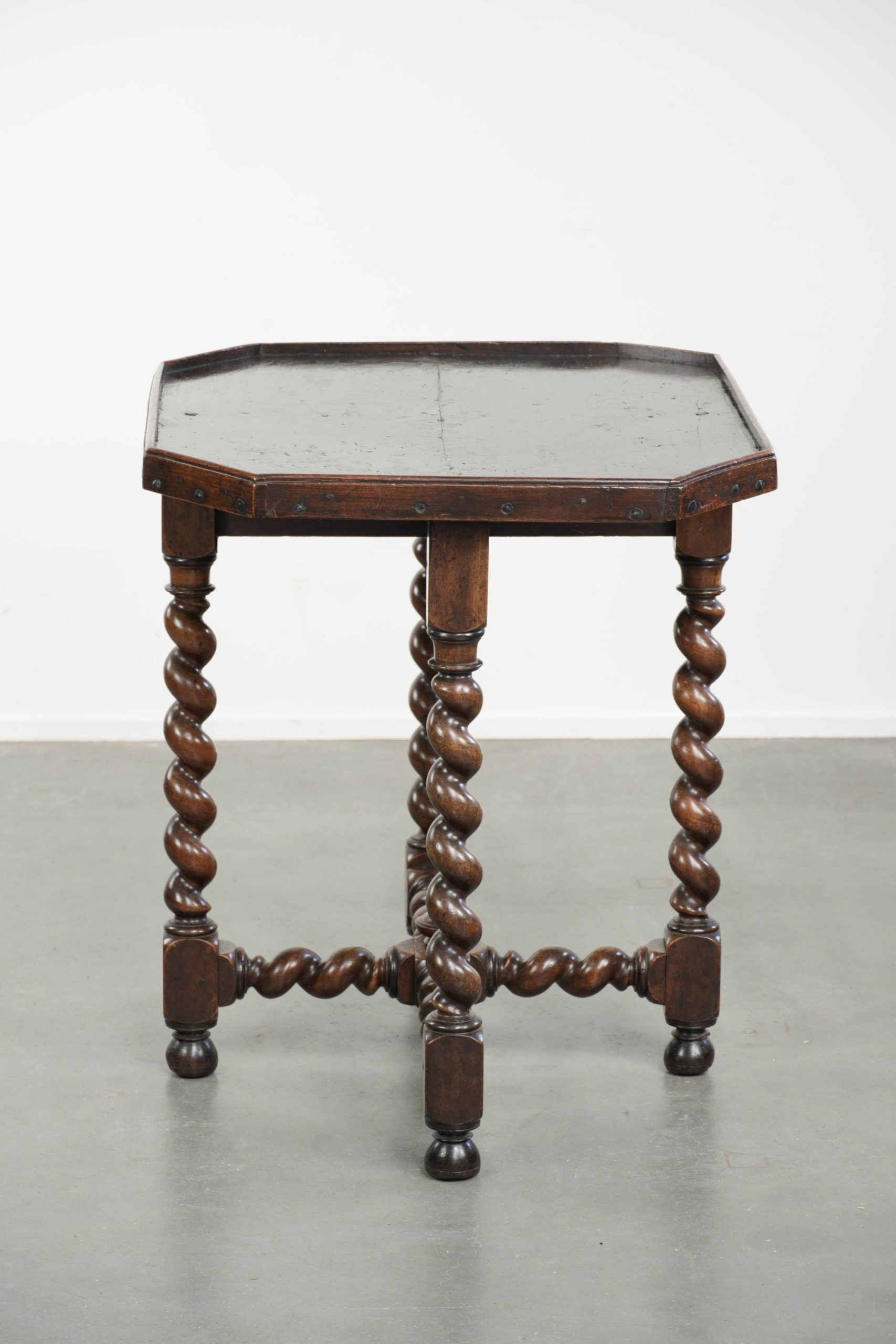 Antique English walnut side/center table with turned legs from around 1680