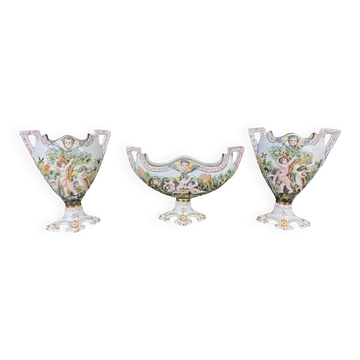 Capodimonte: Triptych Garniture with Cherubs in Porcelain