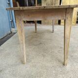 Farm table