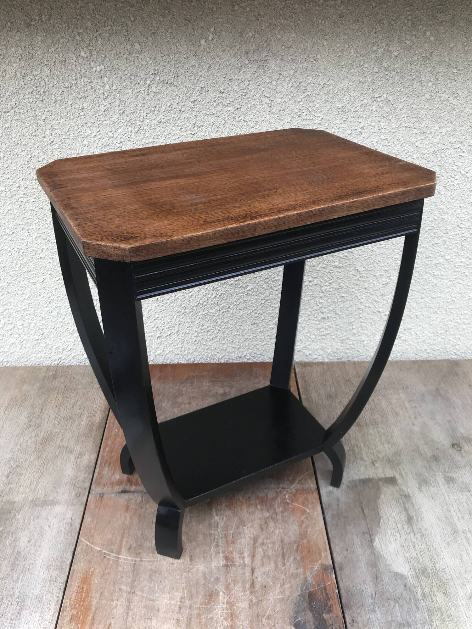 Art deco side table