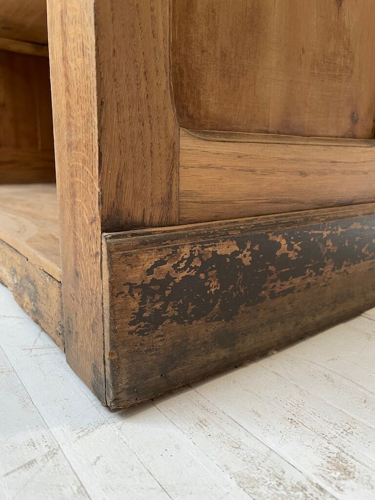Early 20th century oak trade counter