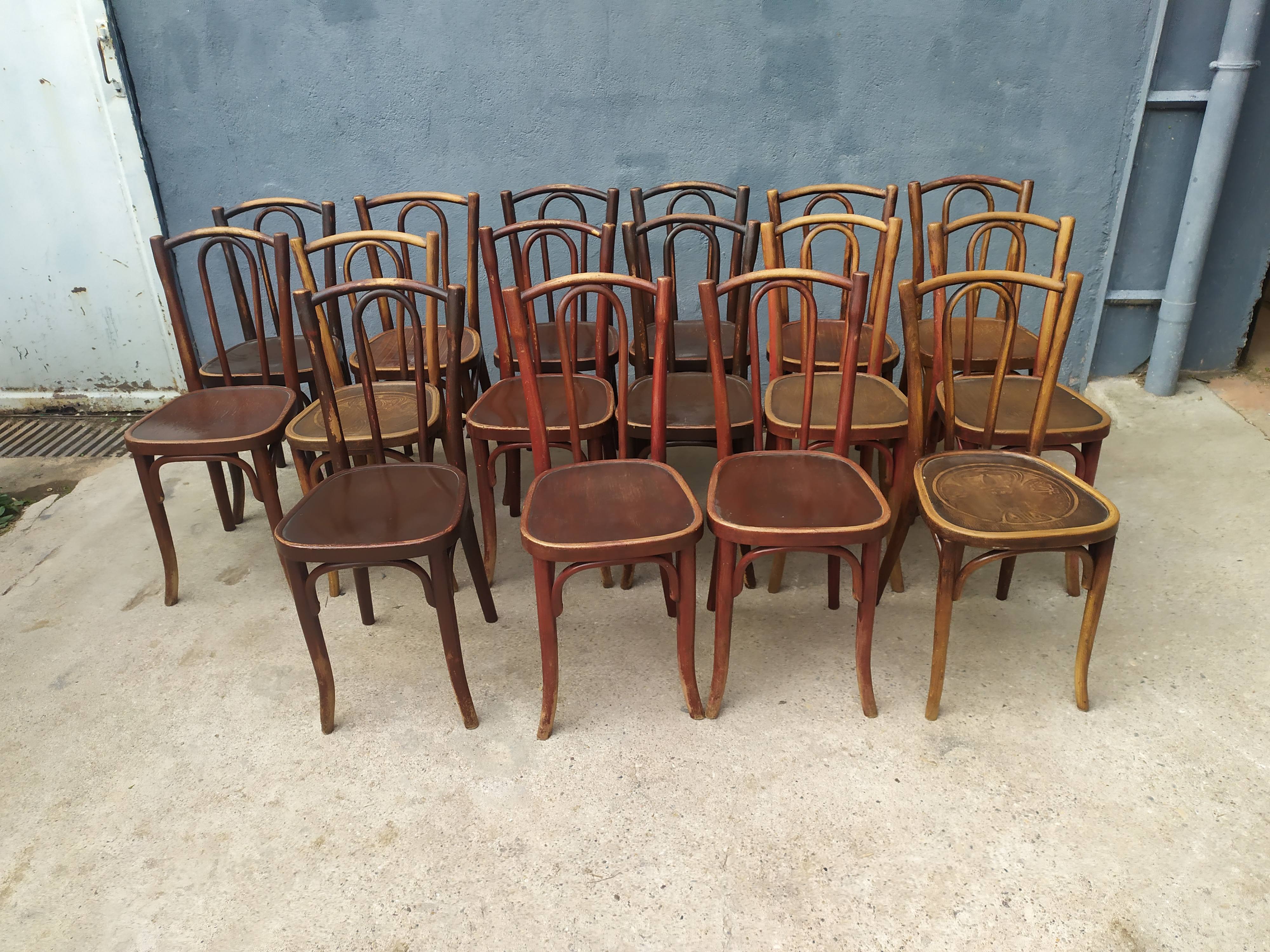 Lot de 16 chaises bistrot