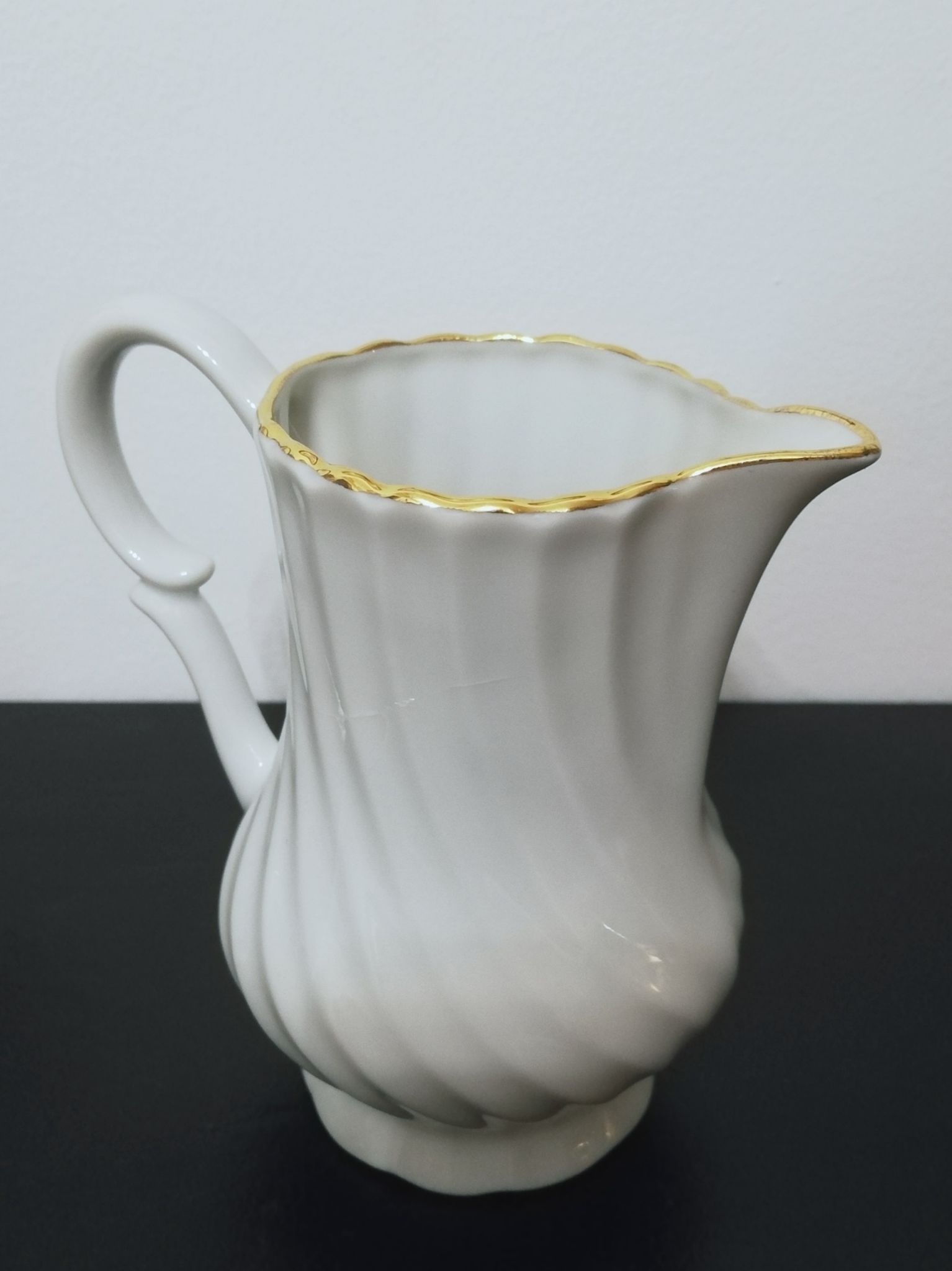 Porcelain coffee service by Philippe Deshoulieres