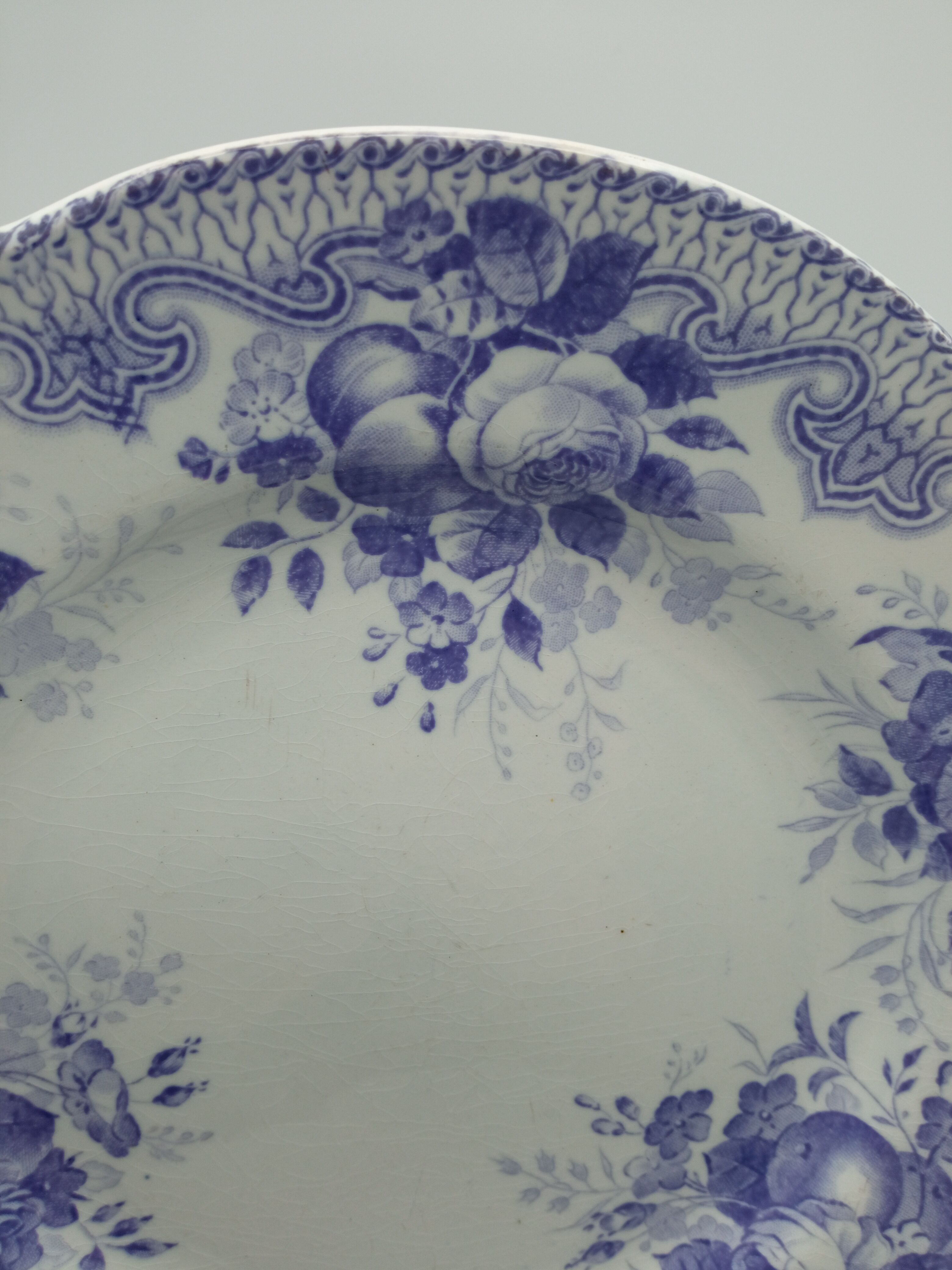 Six Creil Montereau dessert plates
