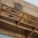 Armoire d'apothicaire / comptoir de magasin rustique en pin allemand vintage, années 1930