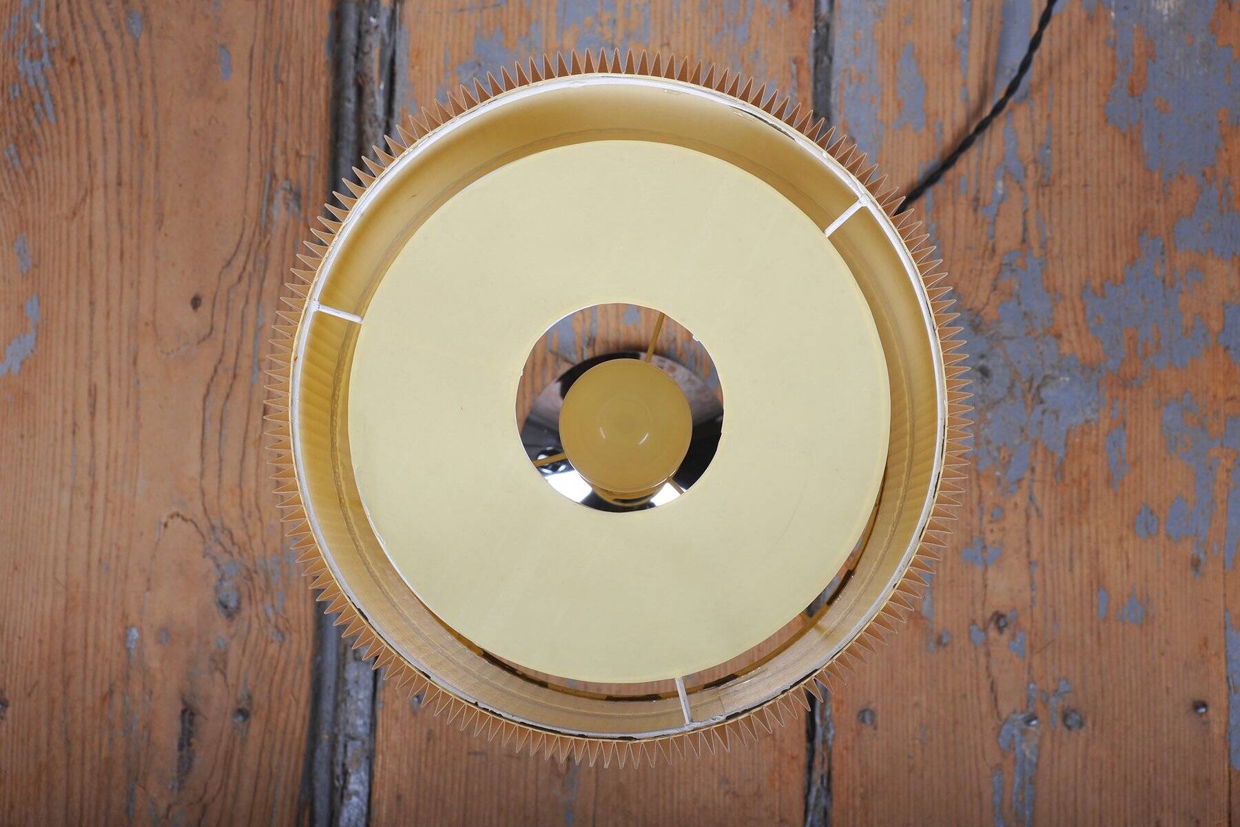 Lampe de table tchèque Art Déco en acier chromé, hêtre et parchemin, années 1940