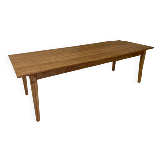 Farm table