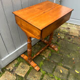 Table de chevet xixeme rustique en noyer