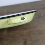 Enamelled sheet metal dish