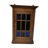 Showcase wooden hanging
