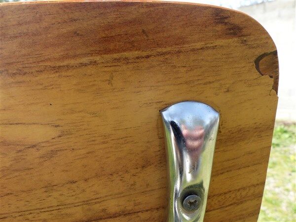 Chaises en formica effet bois 70s