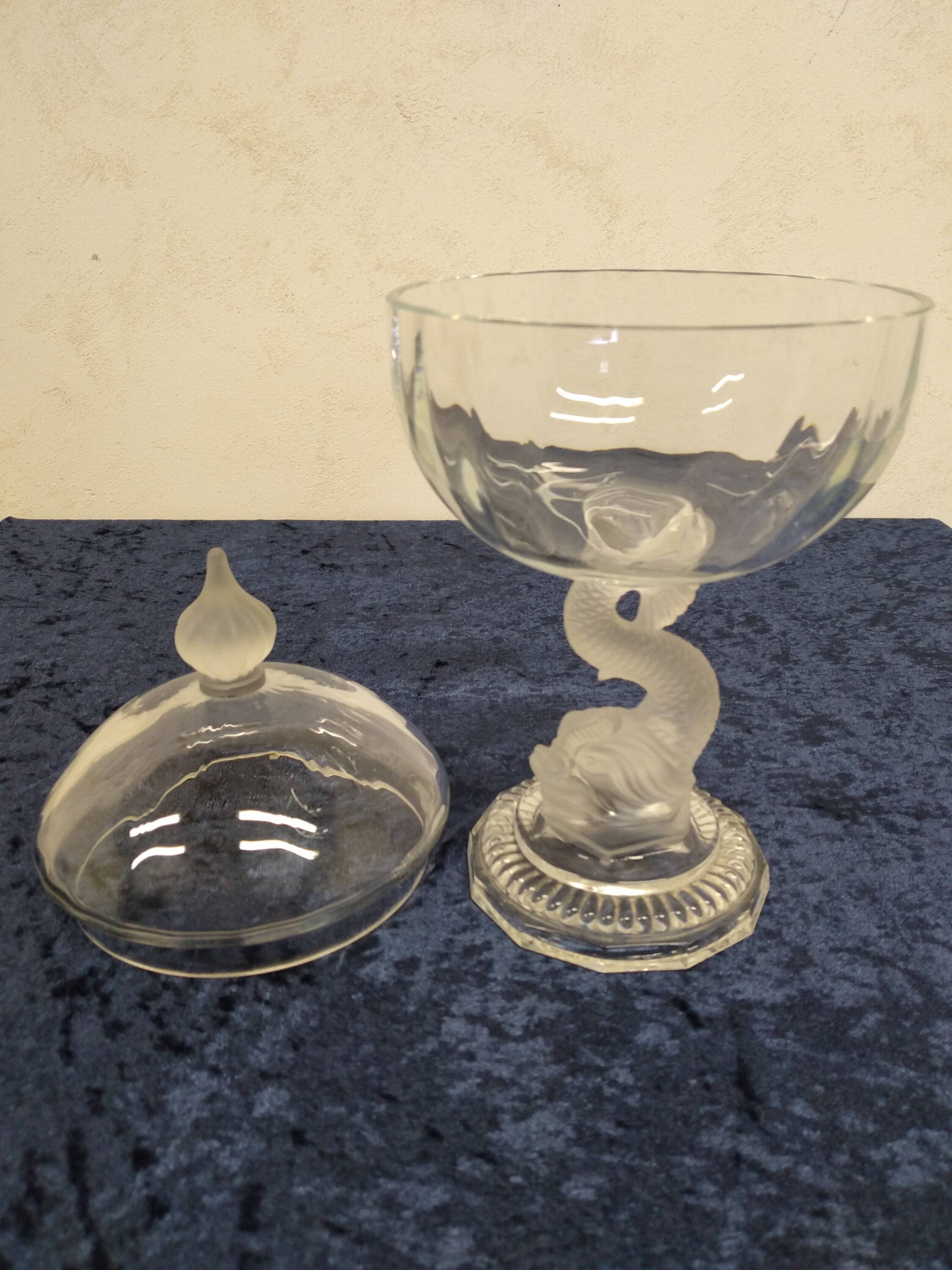 Bonbonnière ancienne en cristal et verre dépoli pied formant un poisson